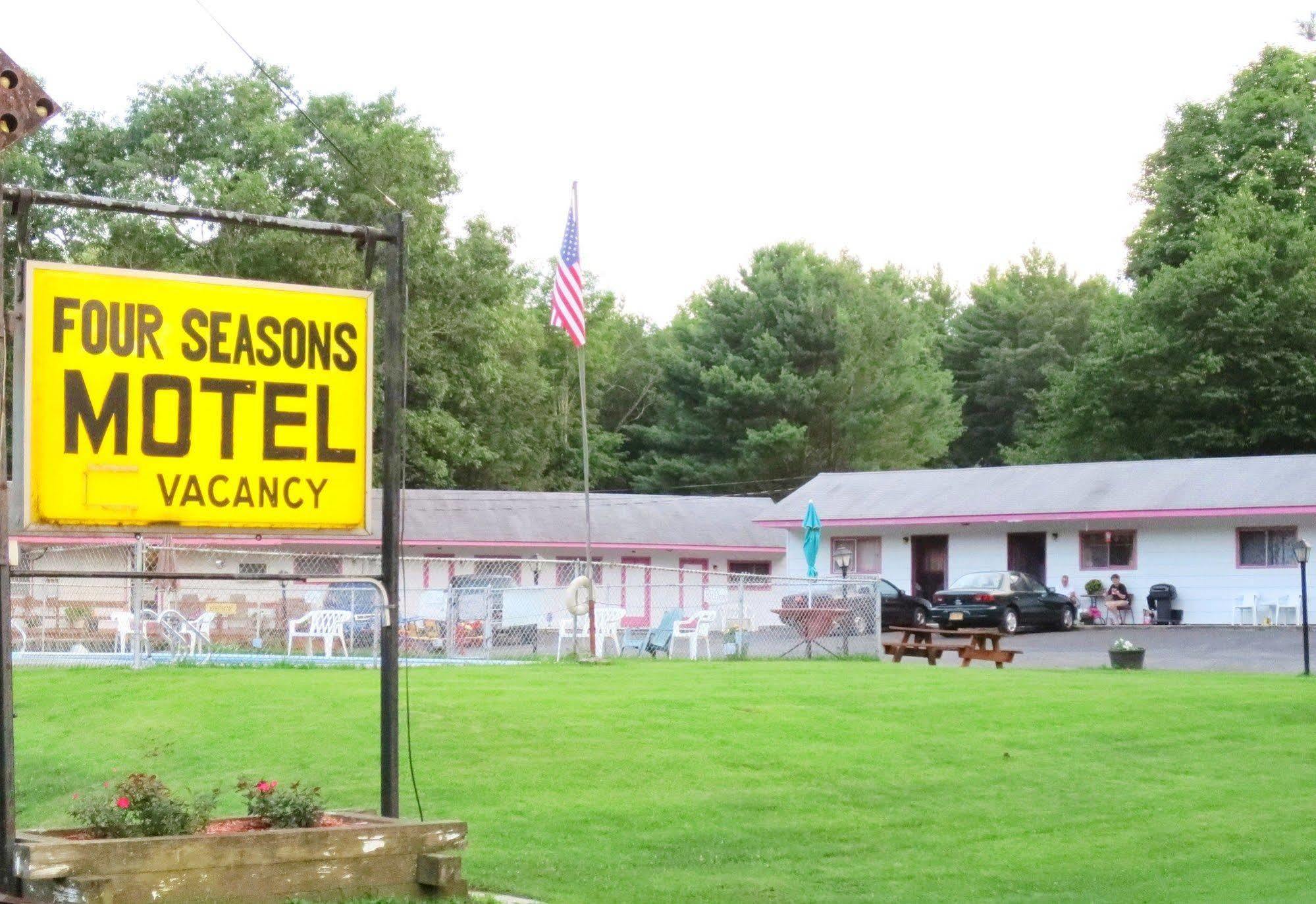 Four Seasons Motel Catskill Exterior photo